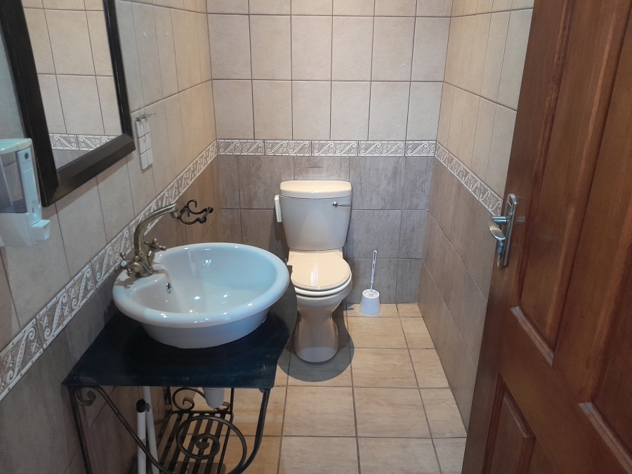 11 Bedroom Property for Sale in Bodorp North West